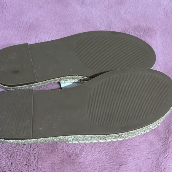 Sandals - Picture 3 of 3